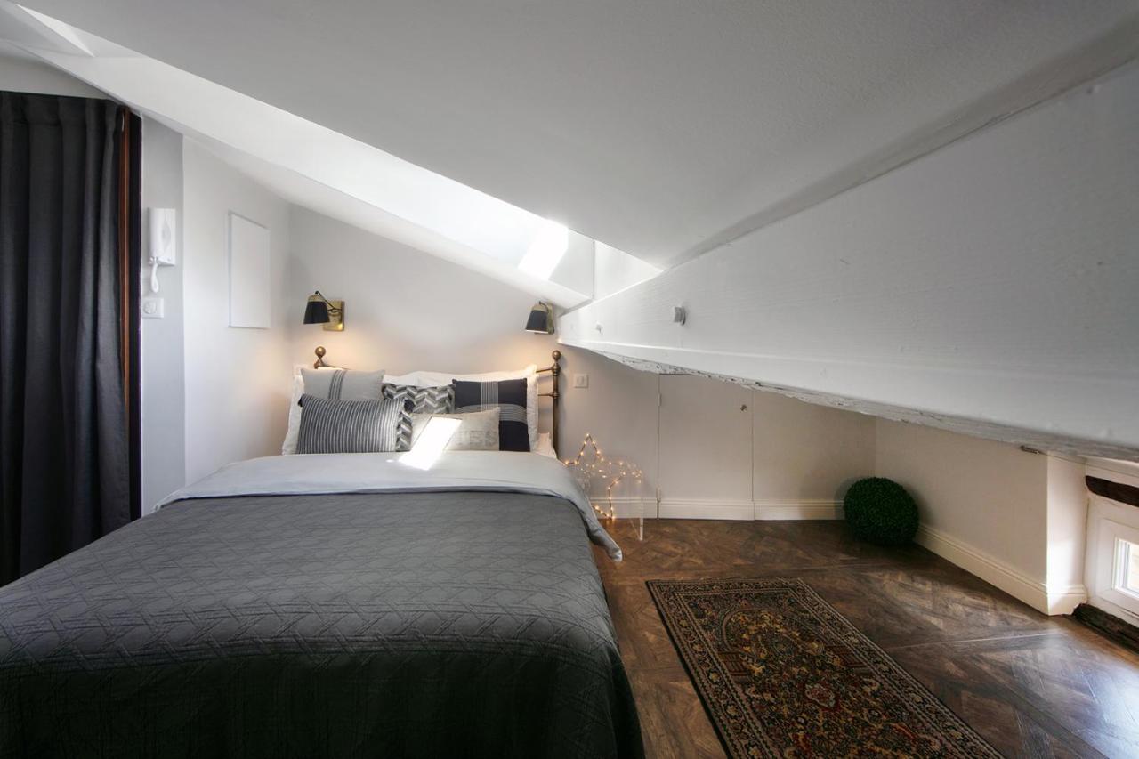 Apartamento Cocoon Loft - Magnifique Loft Sous Toit, Refait A Neuf, Vues Splendides, Clim, Wifi Niza Exterior foto